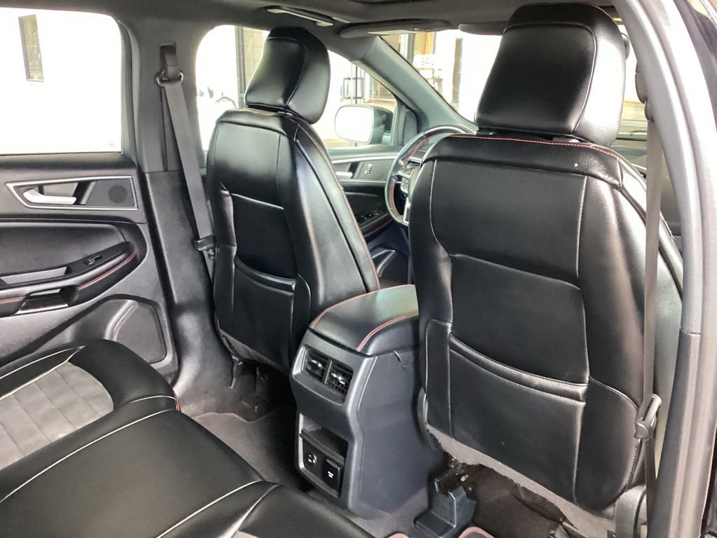 Used 2022 Ford Edge ST-Line w/ Class II Trailer Tow Package AWD/4WD image 43