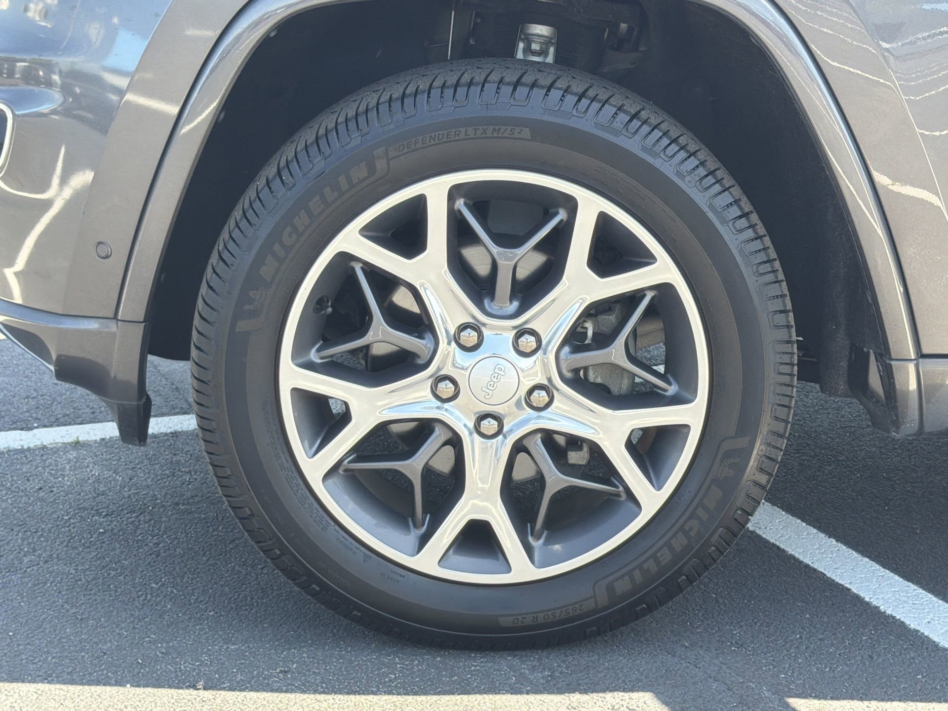 Used 2019 Jeep Grand Cherokee Overland image 32