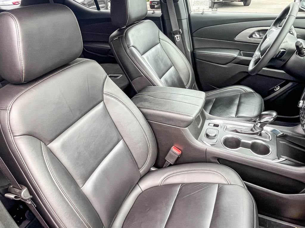 Used 2022 Chevrolet Traverse LT w/ LPO, Floor Liner Package image 39