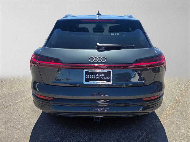 Used 2024 Audi Q8 e-tron Premium Plus AWD/4WD image 4
