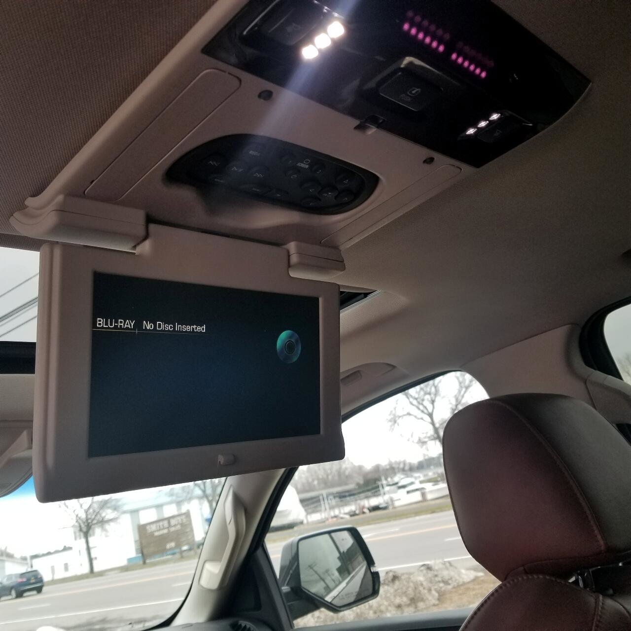 Used 2015 Cadillac Escalade ESV Premium AWD/4WD image 21