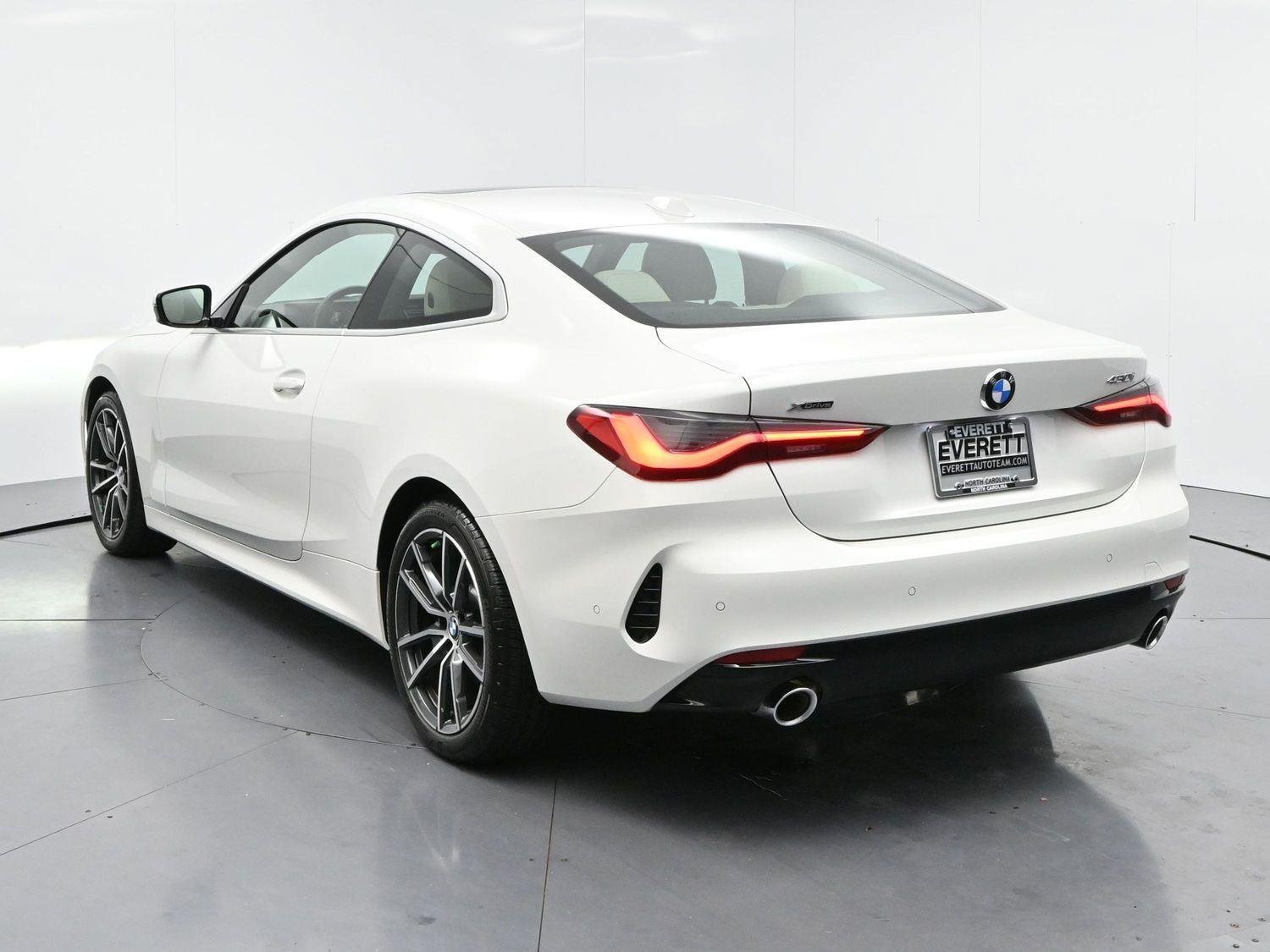 Used 2024 BMW 430i xDrive Coupe w/ Premium Package AWD/4WD image 6