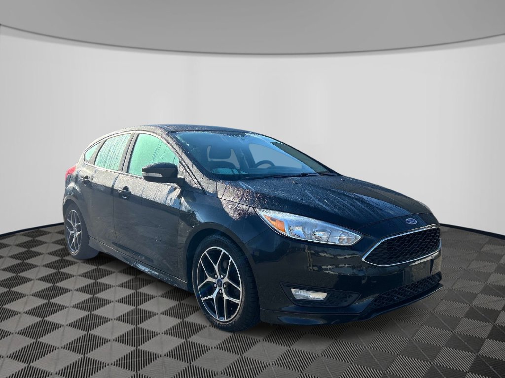 Used 2015 Ford Focus SE w/ SE Sport Package FWD image 8