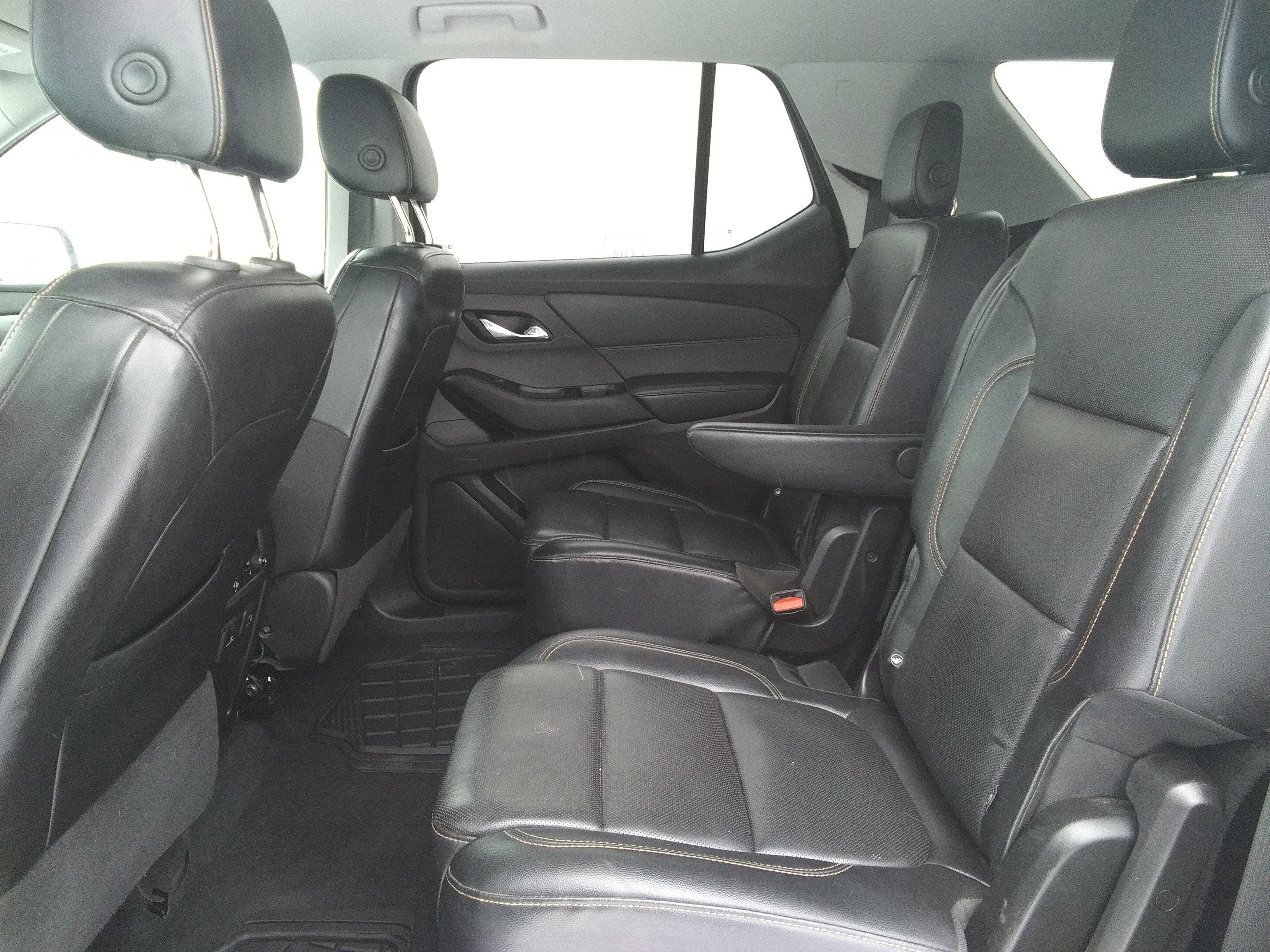 Used 2018 Chevrolet Traverse Premier image 11