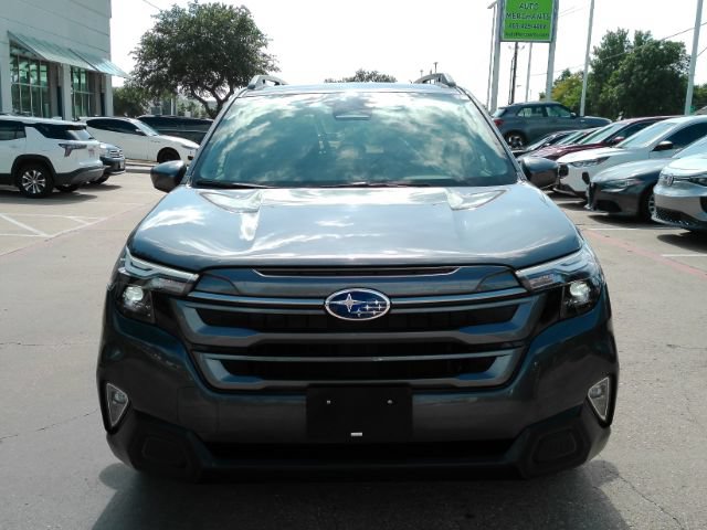 Used 2025 Subaru Forester Premium AWD/4WD image 3