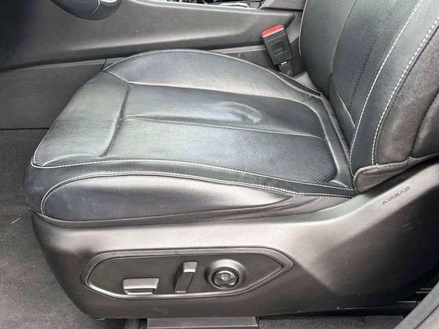 Used 2022 Jeep Grand Cherokee L Limited w/ Luxury Tech Group II image 5