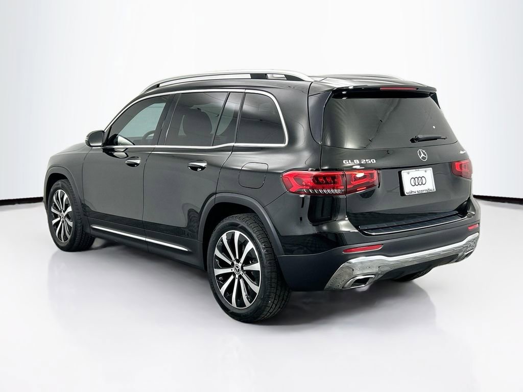 Used 2021 Mercedes-Benz GLB 250 4MATIC image 7