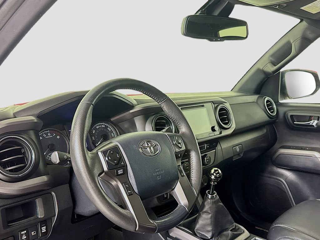 Used 2019 Toyota Tacoma TRD Off-Road w/ TRD Premium Off Road Package image 7