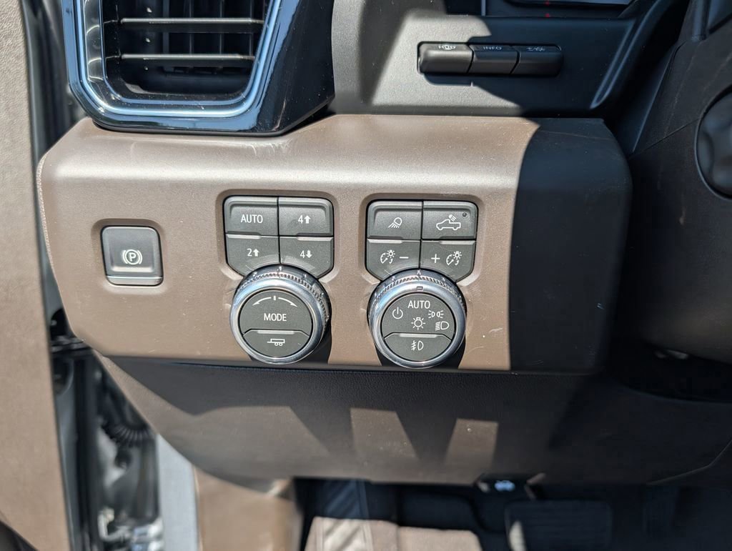 New 2026 GMC Sierra 1500 Denali w/ Denali Reserve Package AWD/4WD image 14