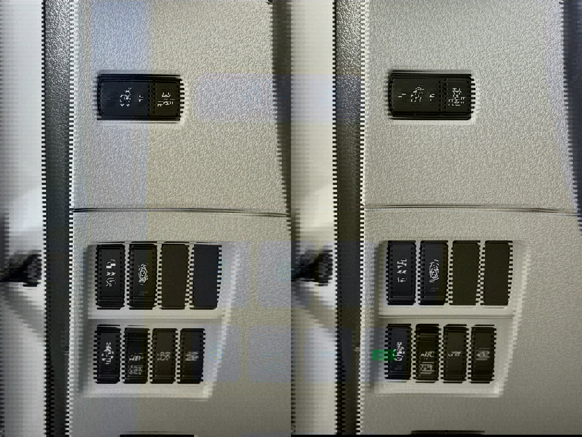 Used 2022 Nissan Rogue Sport SV image 13