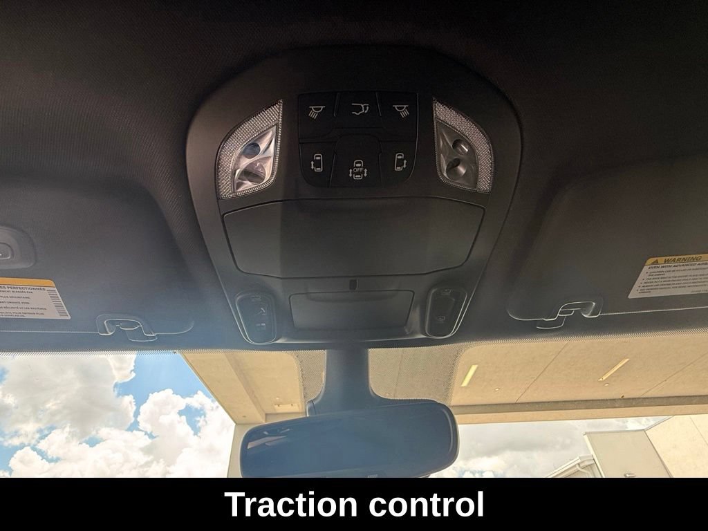 New 2027 Chrysler Pacifica Limited w/ S Appearance Package FWD image 11