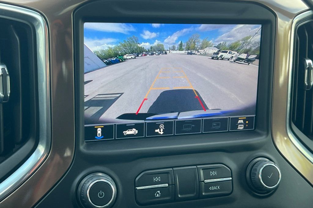 Used 2022 Chevrolet Silverado 1500 High Country AWD/4WD image 15