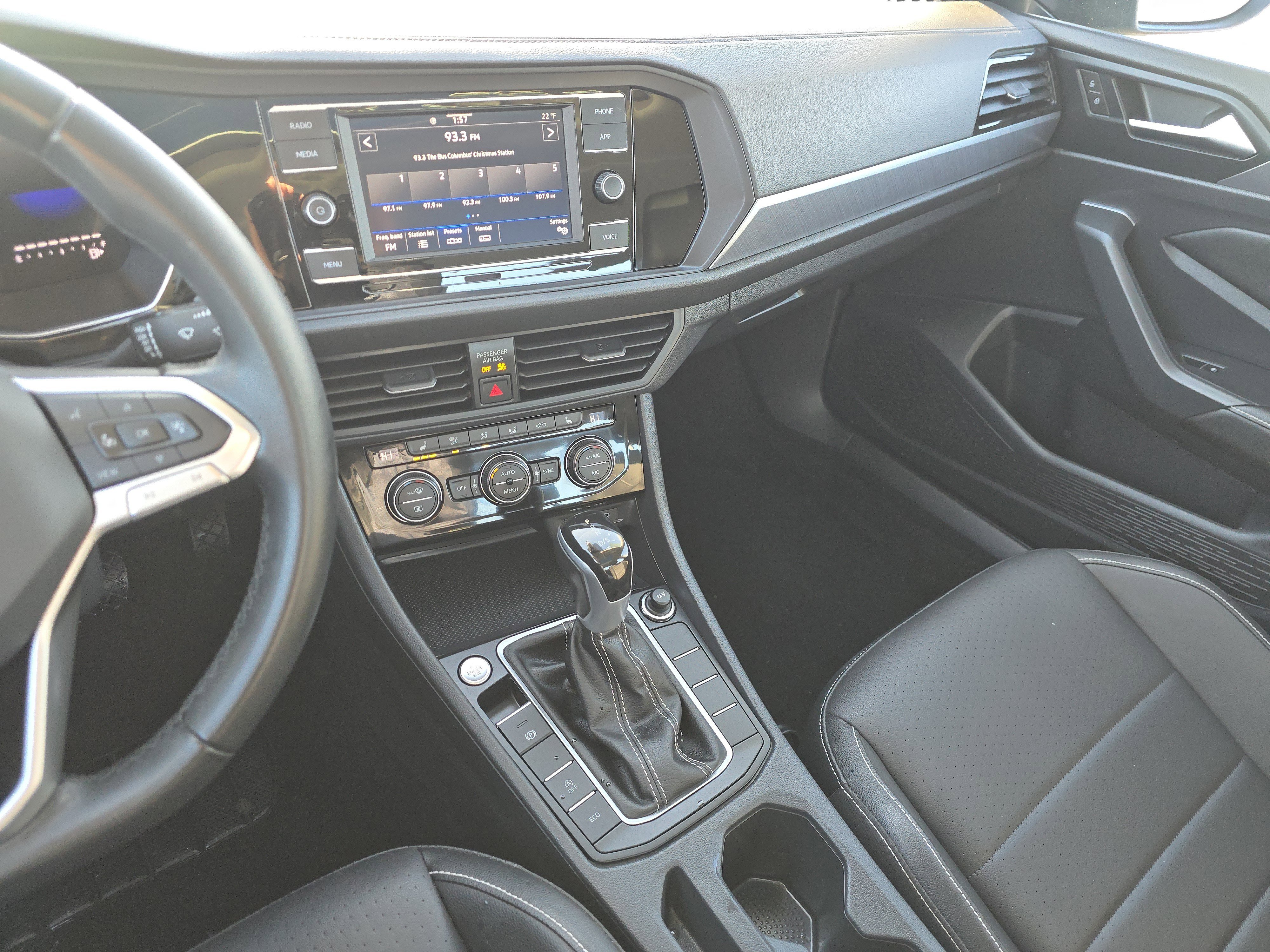 Used 2024 Volkswagen Jetta SE image 22