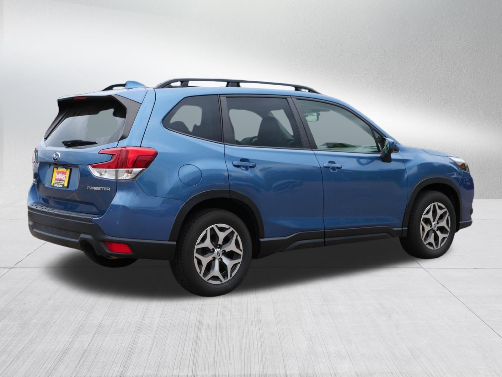 Used 2022 Subaru Forester Premium w/ Popular Package #1 AWD/4WD image 7