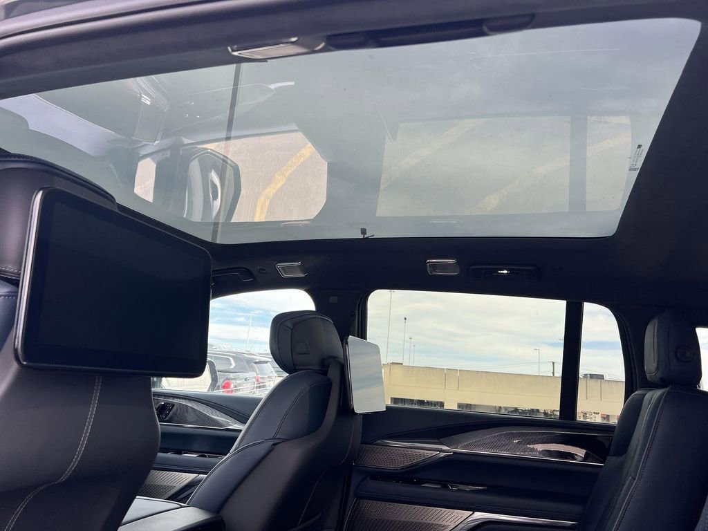 New 2025 Cadillac Escalade IQ Luxury 2 AWD/4WD image 29