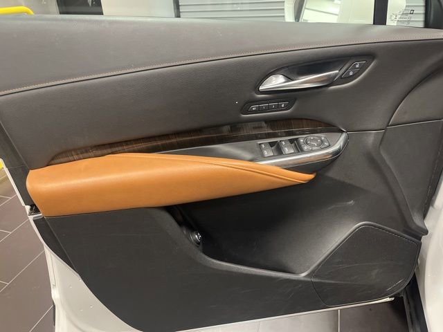 Used 2020 Cadillac XT4 Premium Luxury w/ Enhanced Visibility Package image 9