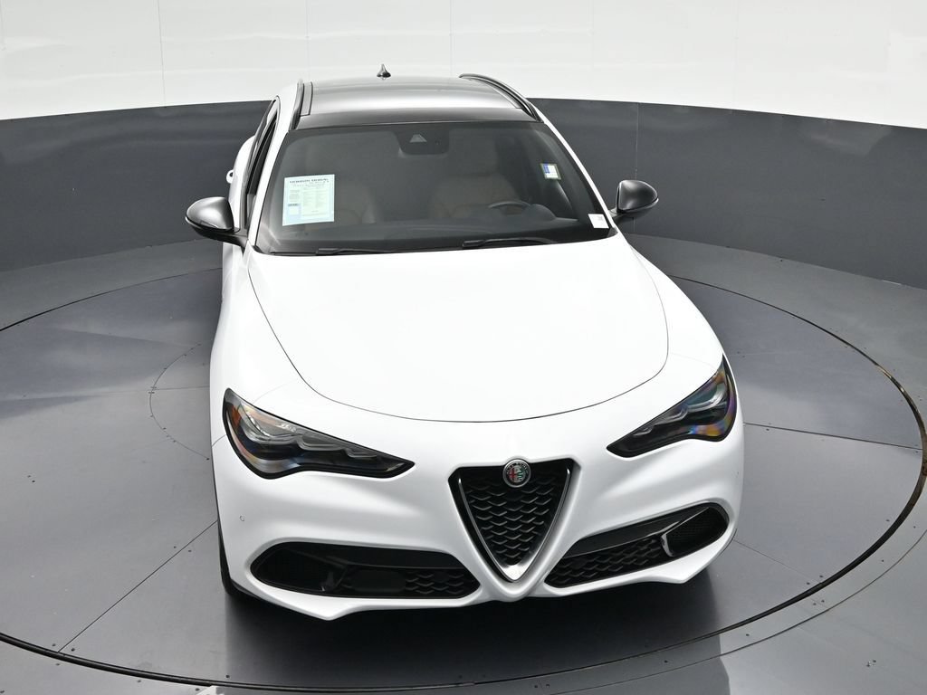 Used 2024 Alfa Romeo Stelvio Ti w/ Active Assist Plus Package AWD/4WD image 25