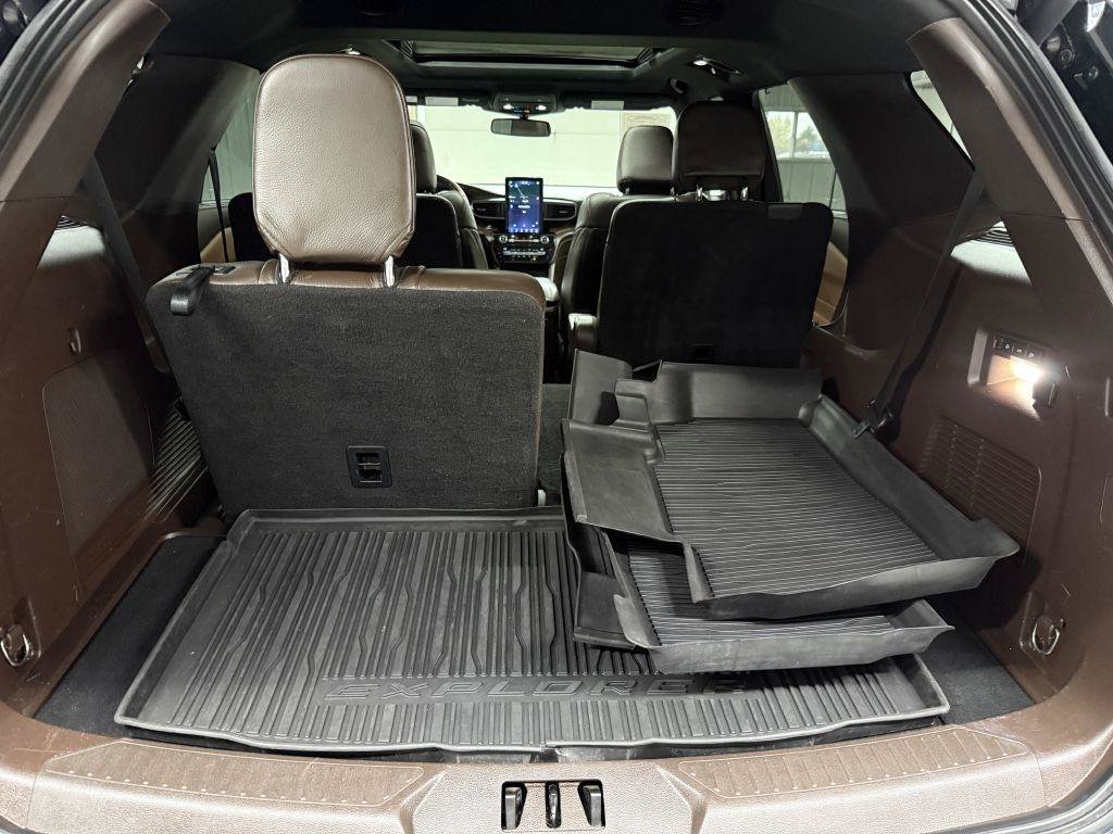 Used 2021 Ford Explorer King Ranch w/ Premium Technology Package AWD/4WD image 34