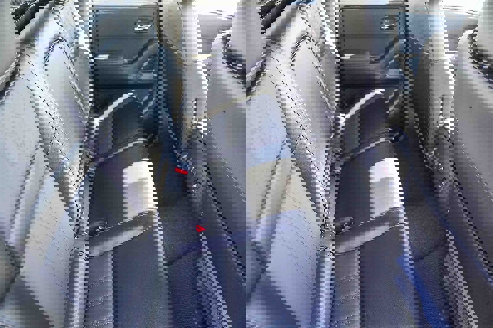 Used 2024 Nissan Frontier SL image 15