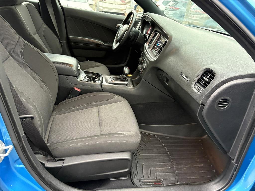 Used 2019 Dodge Charger SXT image 15