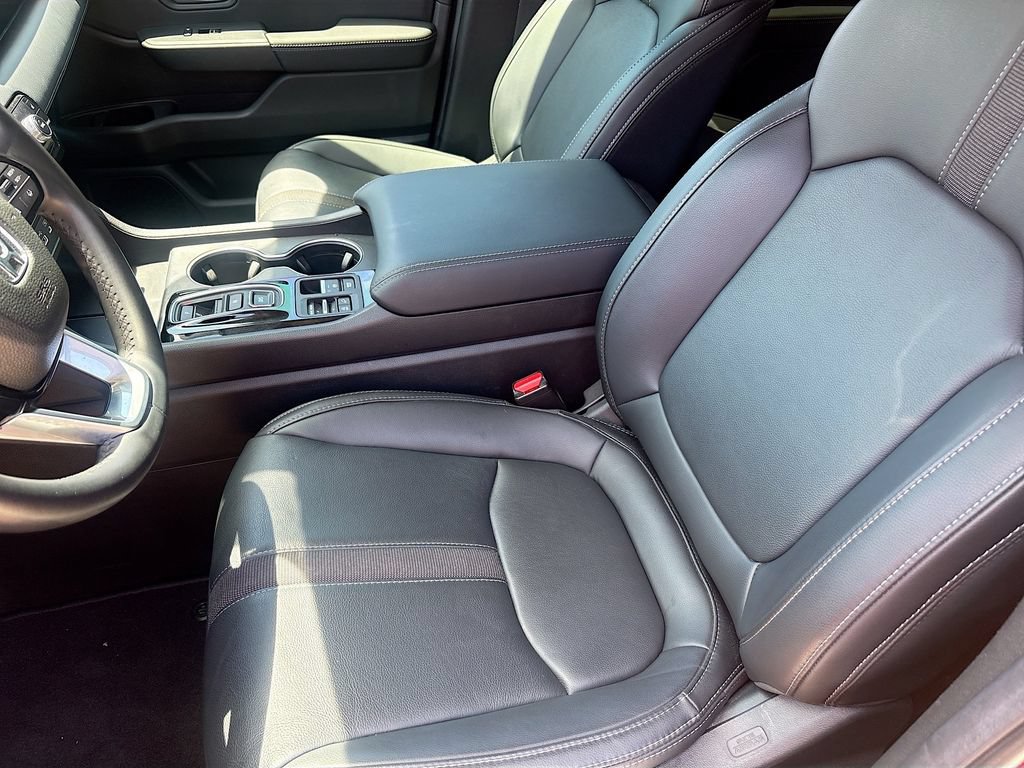 Used 2025 Honda Pilot Touring image 21