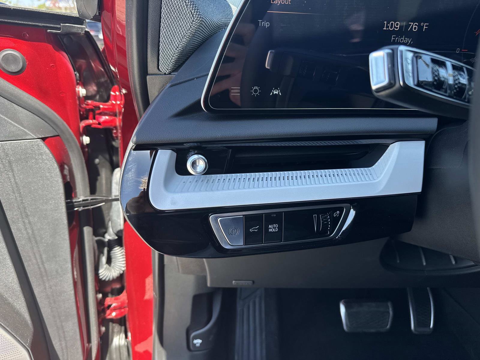Certified 2026 Cadillac Optiq Luxury 1 image 32