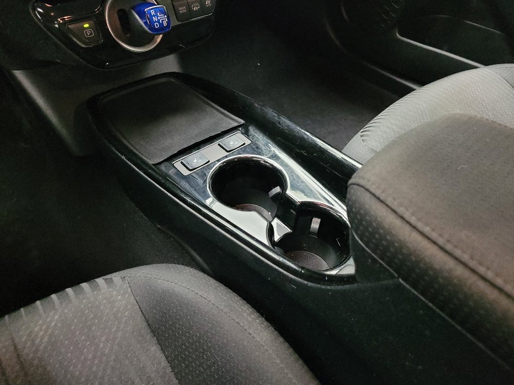 Used 2021 Toyota Prius Prime LE FWD image 26