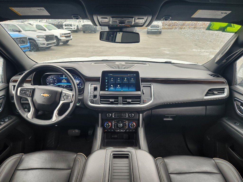 Used 2024 Chevrolet Suburban Premier image 22