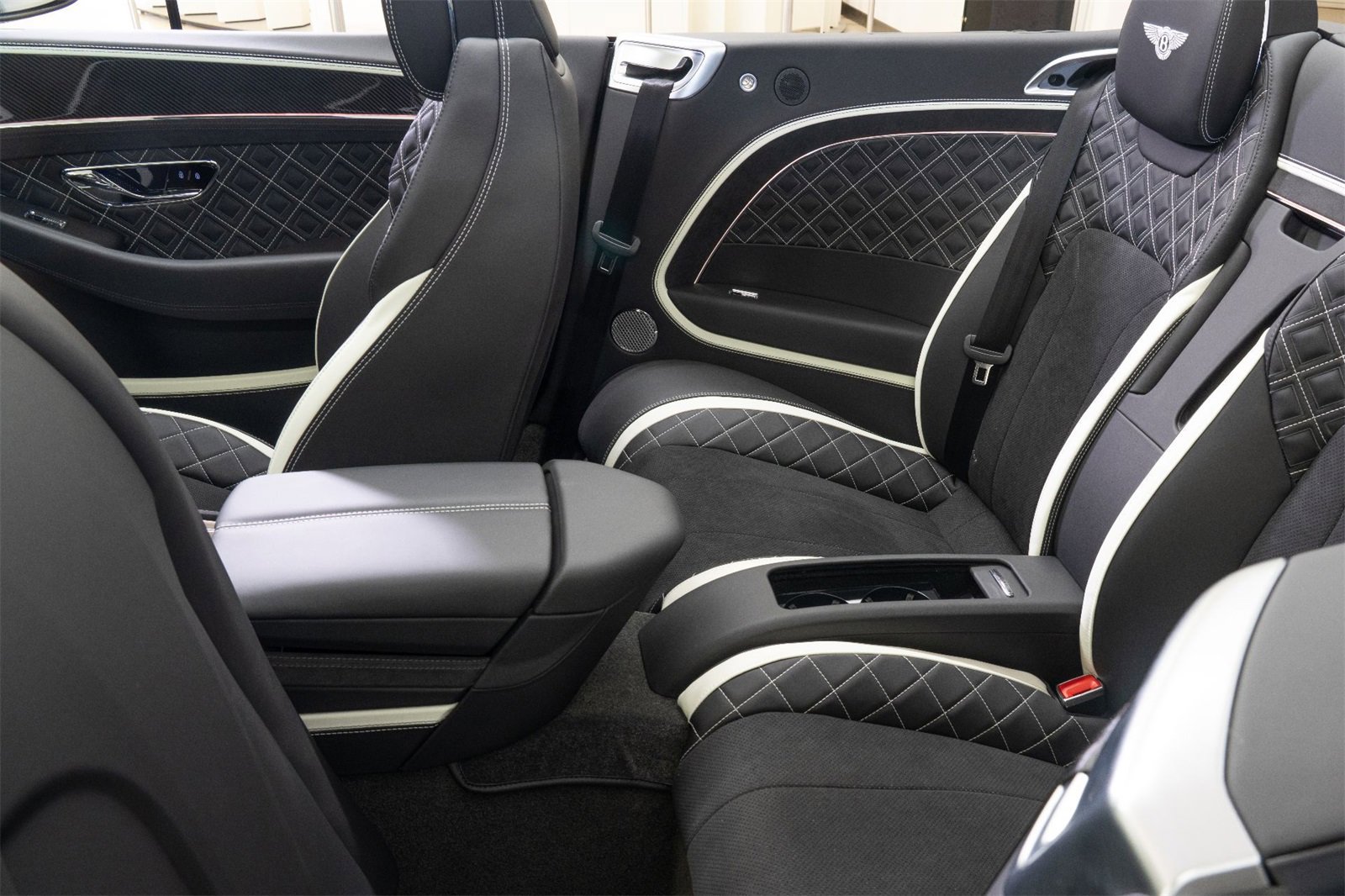 Used 2024 Bentley Continental GT Speed image 14