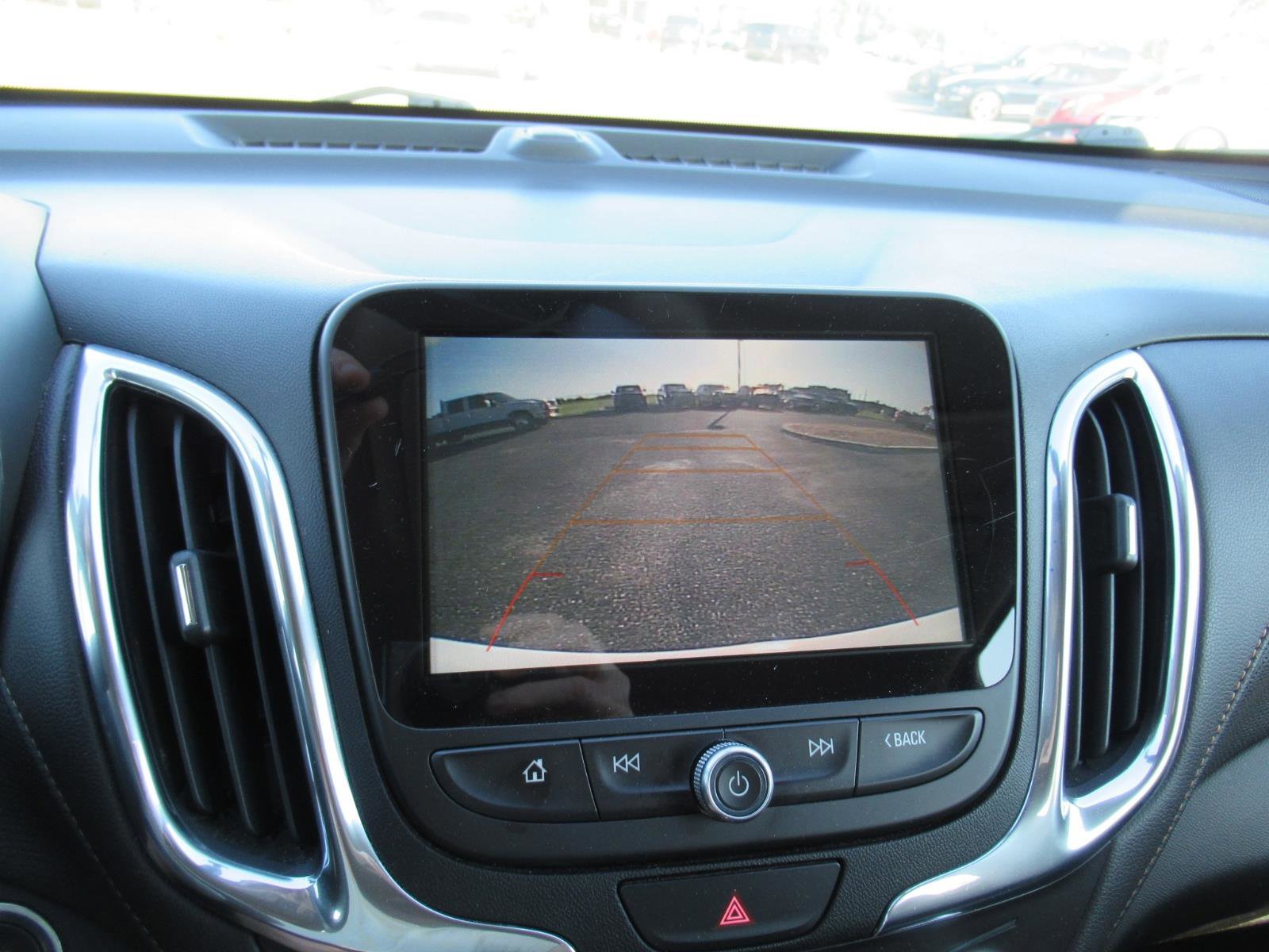 Used 2018 Chevrolet Equinox Premier FWD image 28