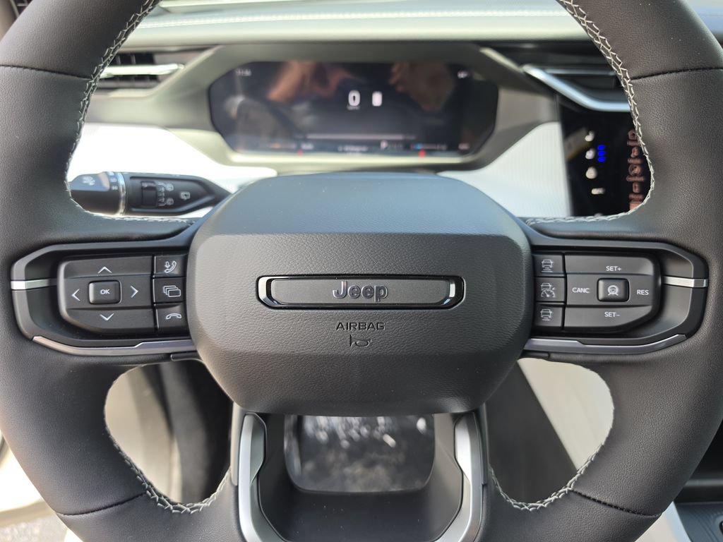 New 2026 Jeep Cherokee Overland w/ Advanced Pro Tech Group AWD/4WD image 32