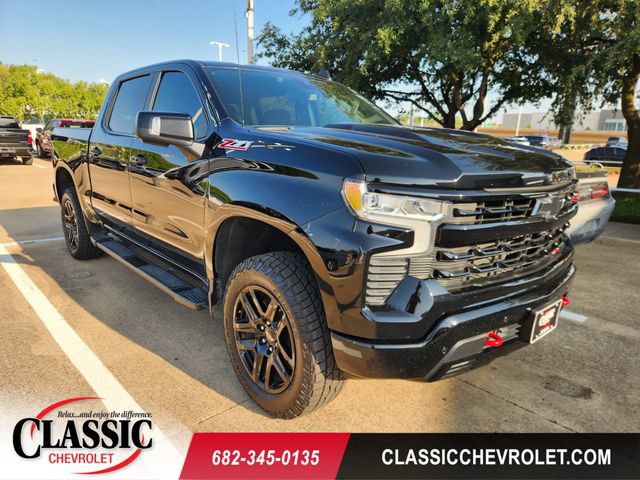 Used 2025 Chevrolet Silverado 1500 LT Trail Boss w/ LT Trail Boss Premium Package AWD/4WD image 1