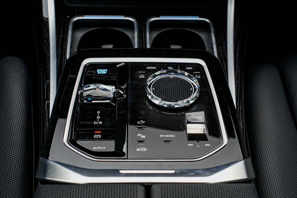Used 2026 BMW i7 xDrive60 w/ Executive Package image 13