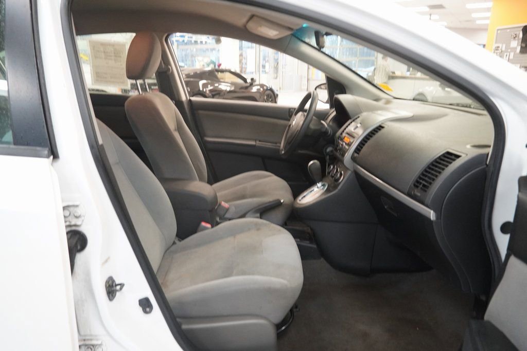 Used 2011 Nissan Sentra 2.0 image 22