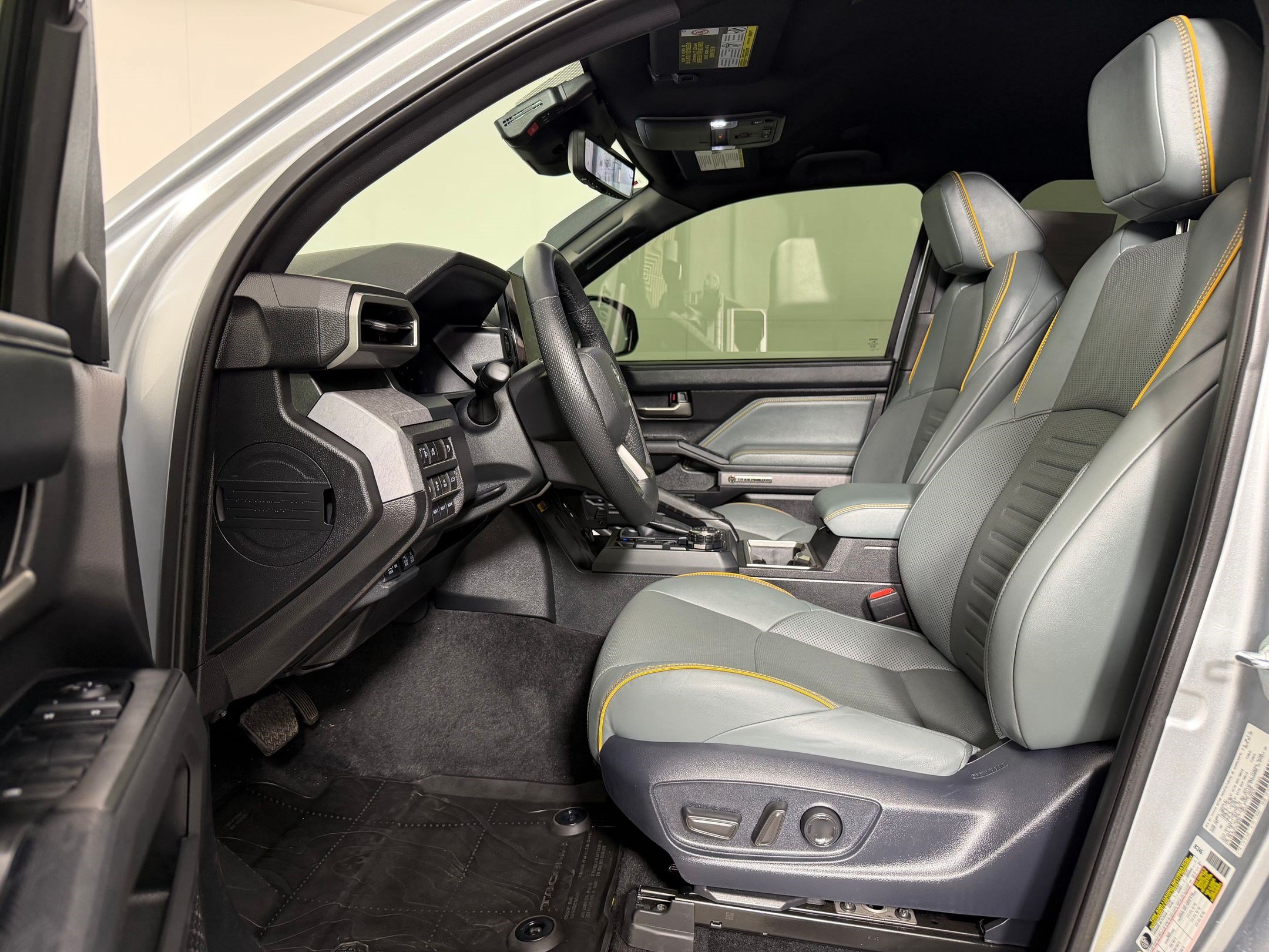 Used 2025 Toyota Tacoma 4x4 Double Cab Hybrid image 5