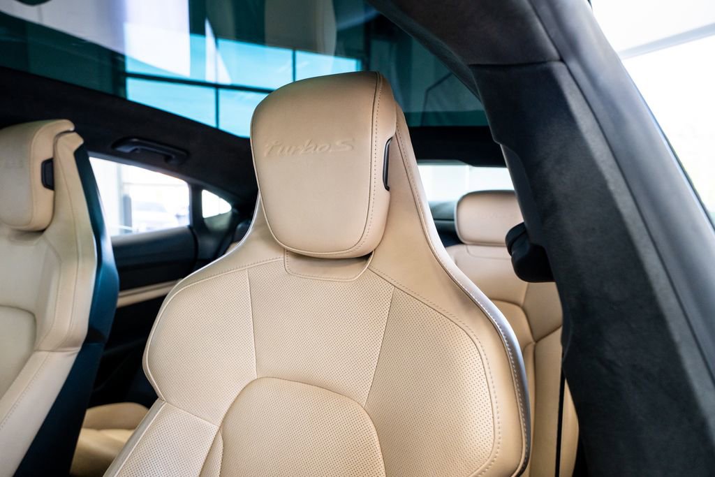 Used 2020 Porsche Taycan Turbo image 34