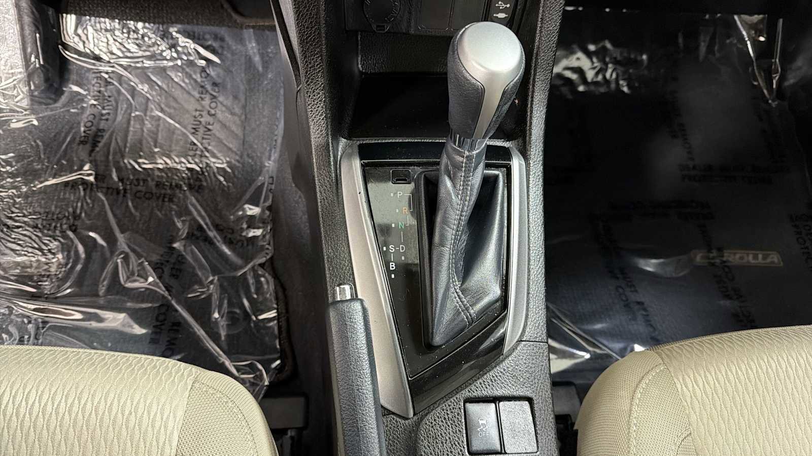 Used 2014 Toyota Corolla LE FWD image 21