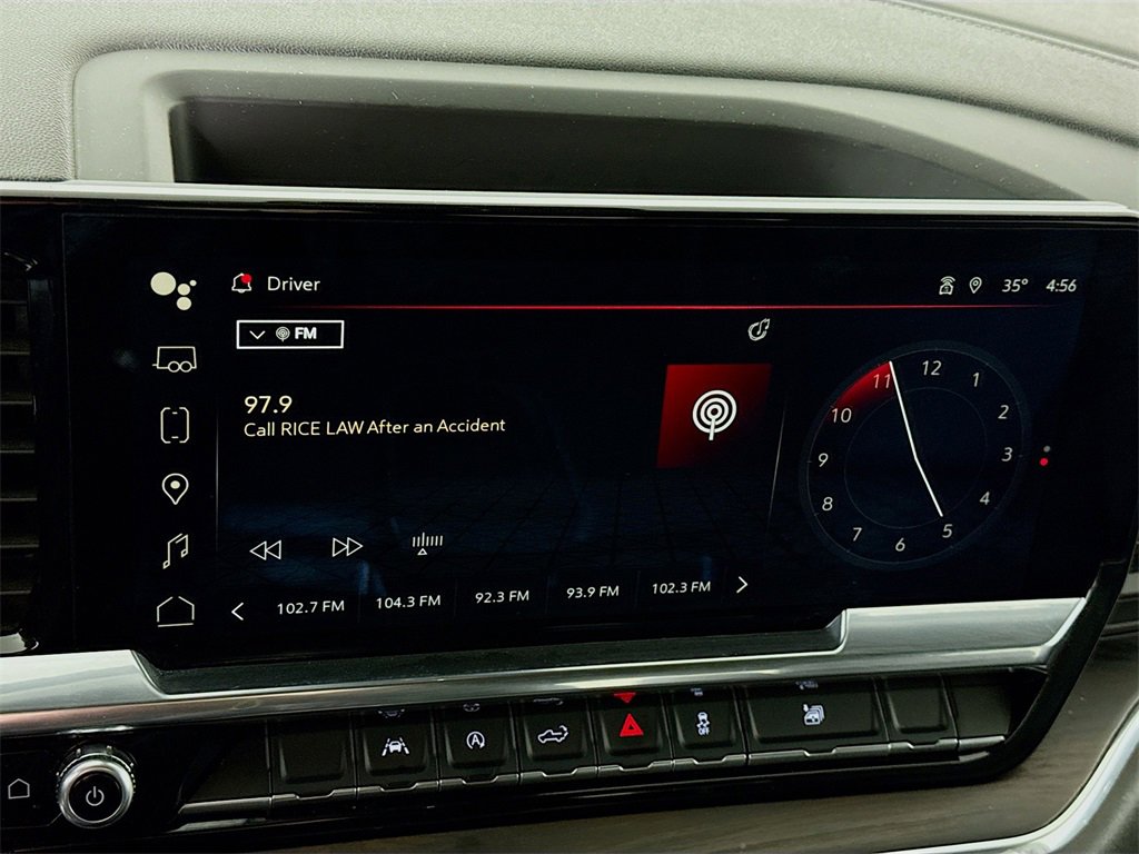 Used 2025 GMC Sierra 1500 SLT image 7