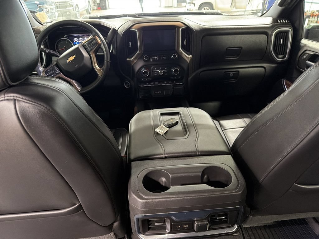 Used 2022 Chevrolet Silverado 3500 High Country w/ Z71 Off-Road Package AWD/4WD image 3