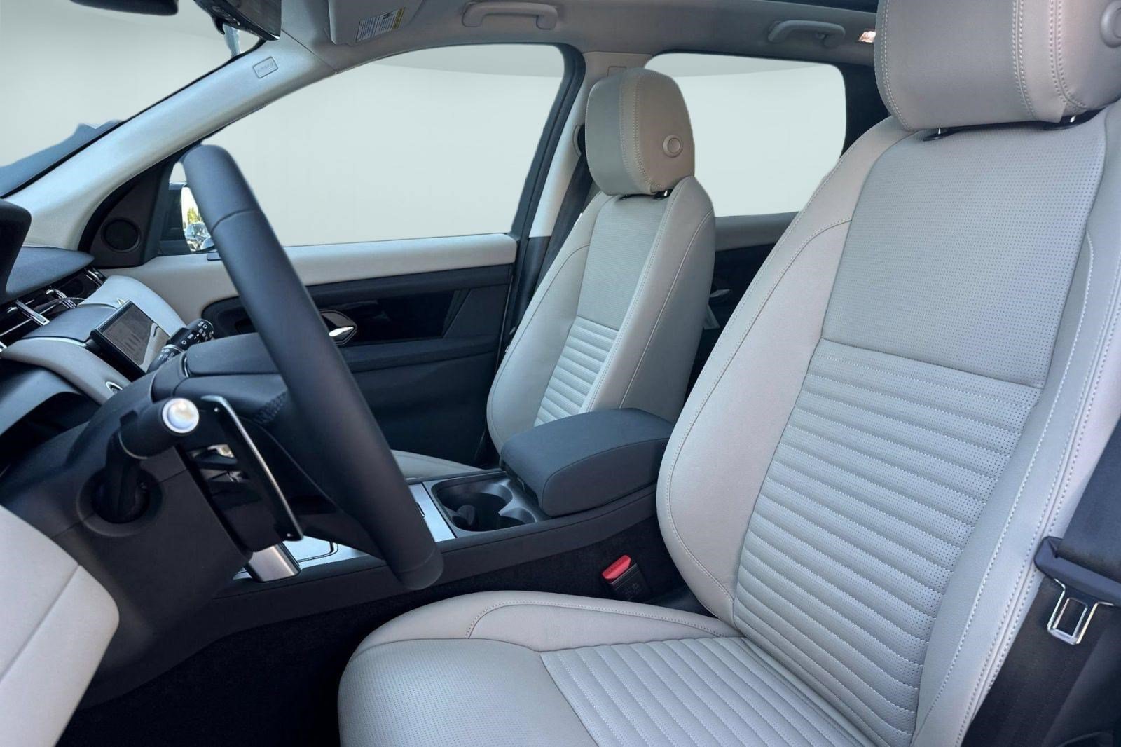 New 2025 Land Rover Discovery Sport S AWD/4WD image 3