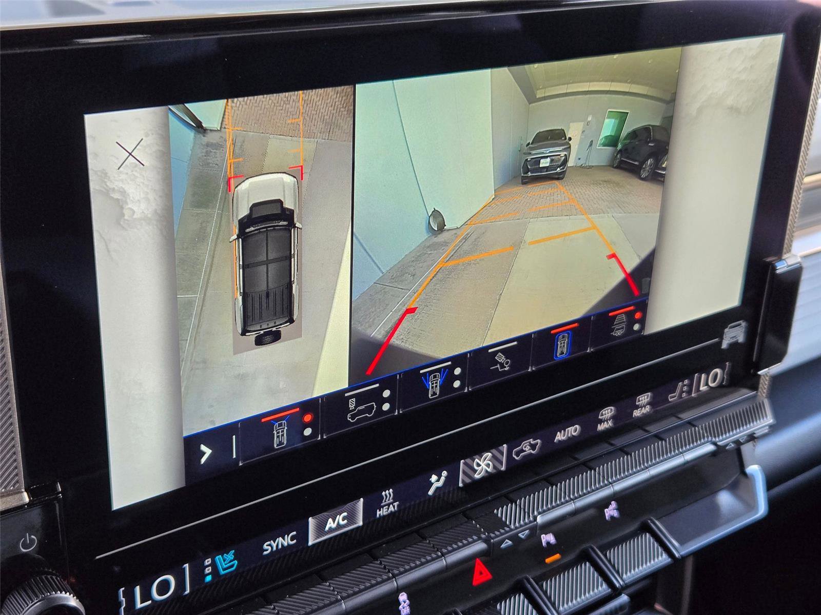 Used 2025 GMC Hummer EV 3X AWD/4WD image 19