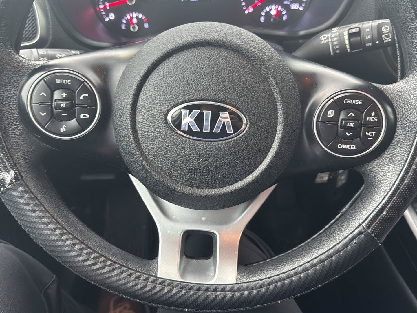 Used 2020 Kia Soul LX FWD image 12