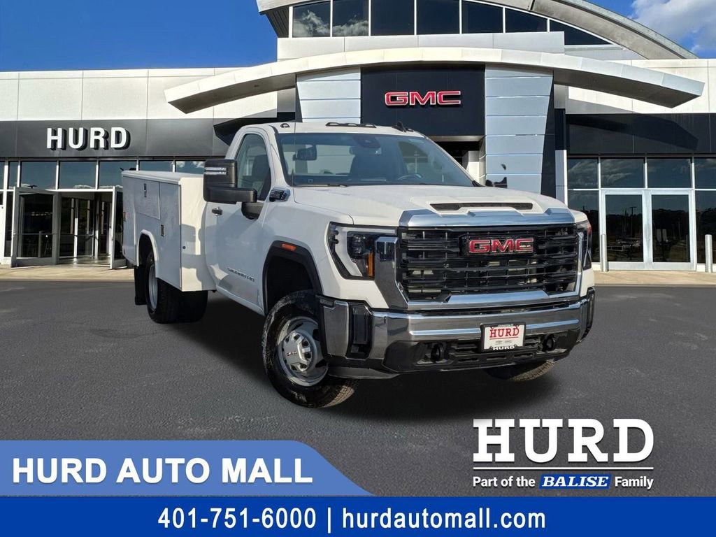 New 2025 GMC Sierra 3500 Pro w/ Convenience Package
