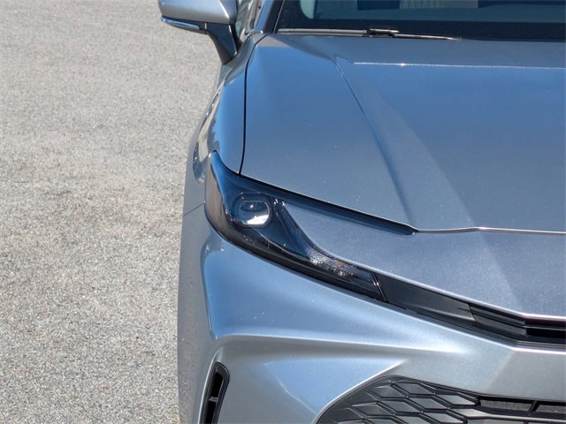 Used 2025 Toyota Camry LE image 10