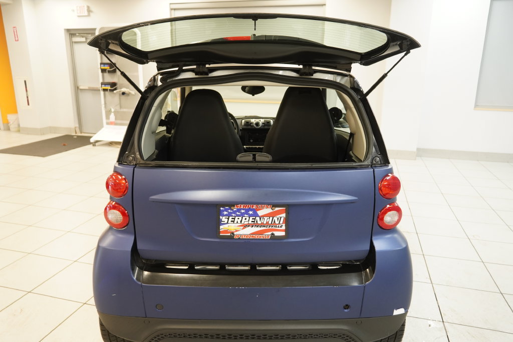Used 2015 smart fortwo pure RWD image 17