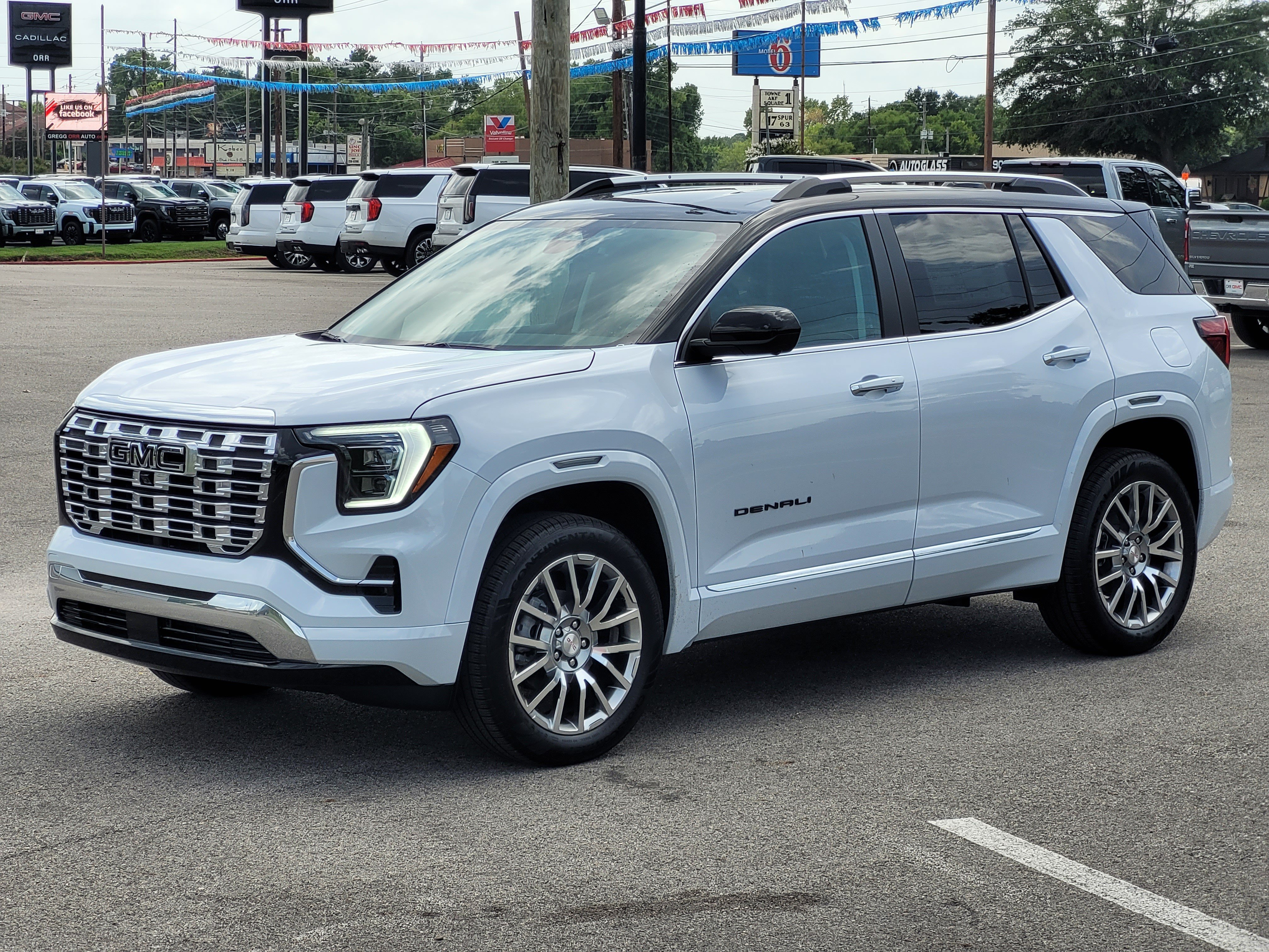 New 2027 GMC Terrain Denali w/ LPO, Black Badging Package AWD/4WD image 3