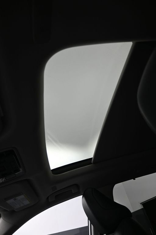 Certified 2024 Toyota Grand Highlander Platinum image 18