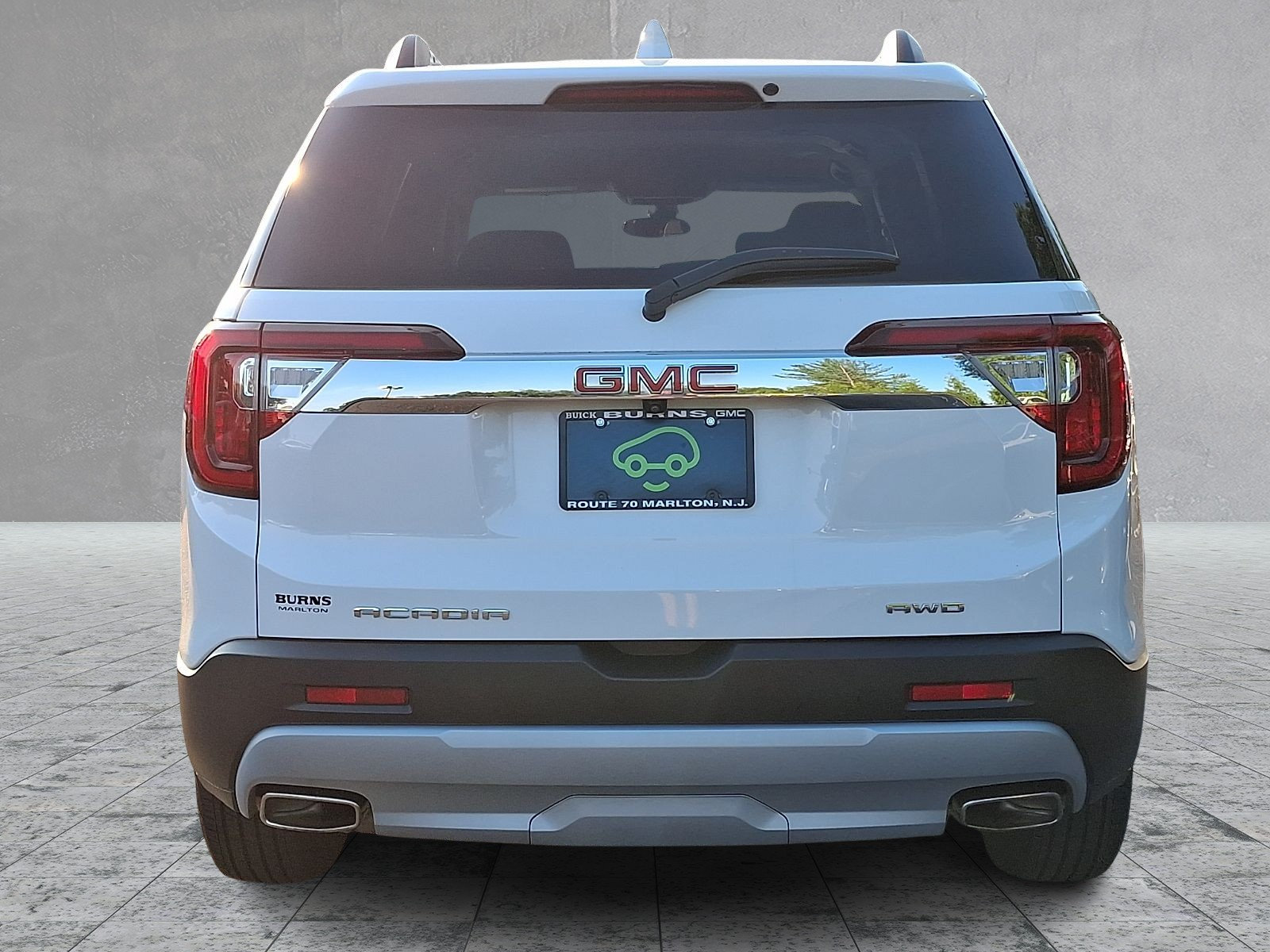 Certified 2023 GMC Acadia SLE w/ Driver Convenience Package AWD/4WD image 5