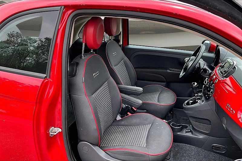 Used 2017 FIAT 500 Pop w/ Red Roof & Mirror Cap Package FWD image 6