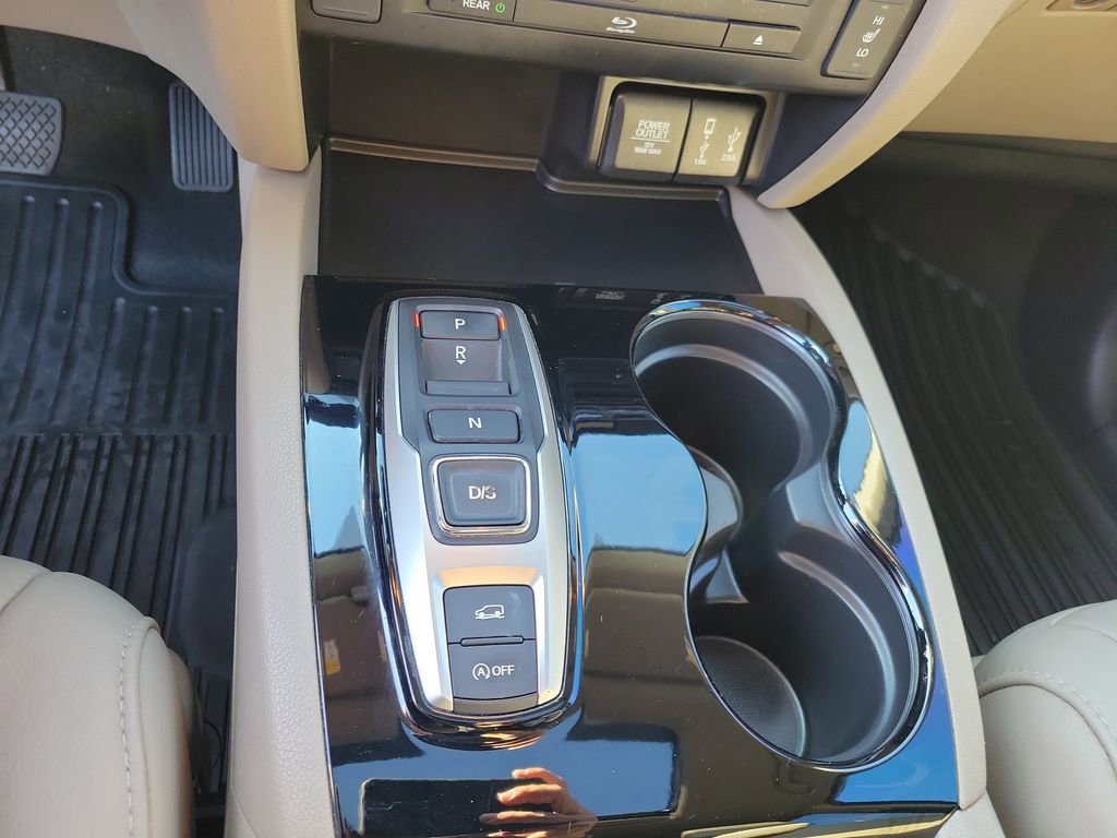 Certified 2018 Honda Pilot Touring image 37